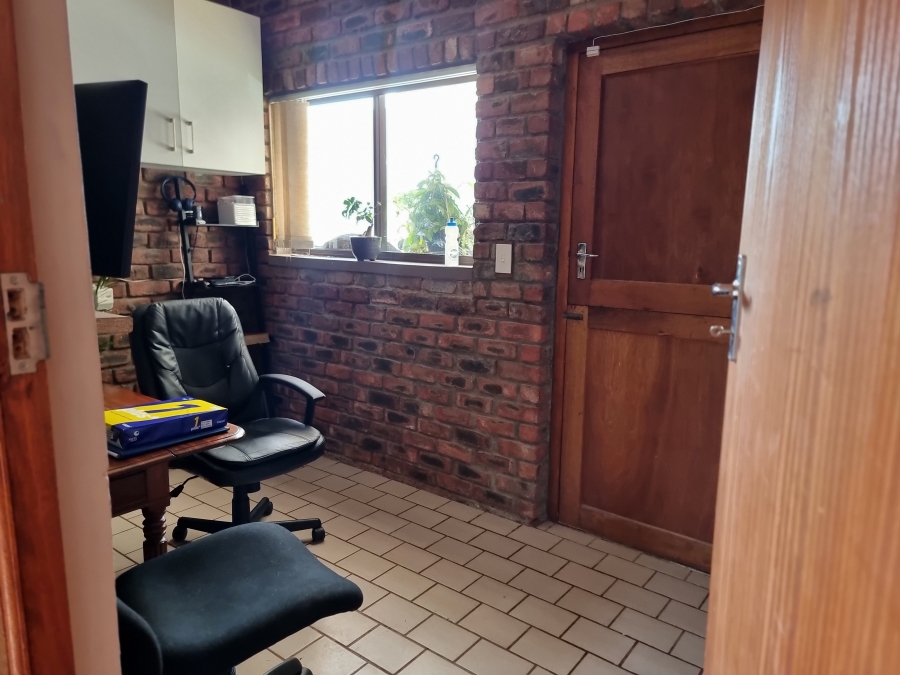 5 Bedroom Property for Sale in Dana Bay Western Cape